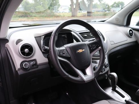 Used 2015 Chevrolet Trax LT w/ LT Sun and Sound Package AWD/4WD image 15