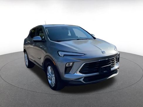 Used 2025 Buick Encore GX Preferred image 3