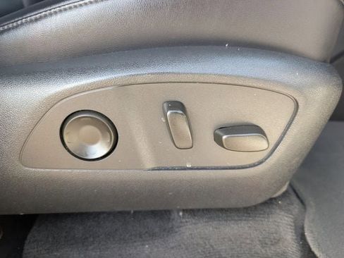 Used 2024 GMC Acadia Elevation image 23