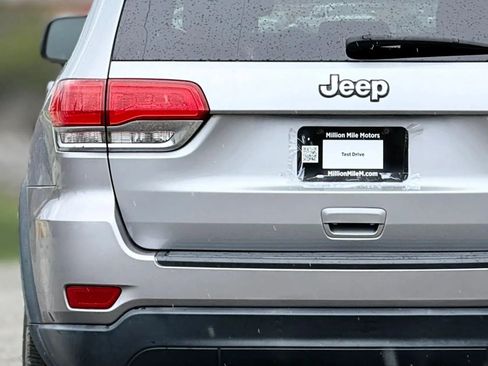 Used 2014 Jeep Grand Cherokee Laredo w/ 18" Wheel & 8.4" Radio Group RWD image 13