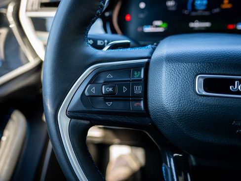 Used 2022 Jeep Grand Cherokee Trailhawk w/ Advanced Protech Group II image 36