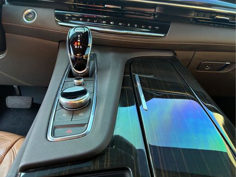 Used 2023 Cadillac Escalade Sport w/ LPO, ONYX Package image 22