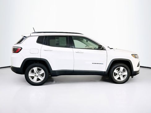 Used 2022 Jeep Compass Latitude AWD/4WD image 10