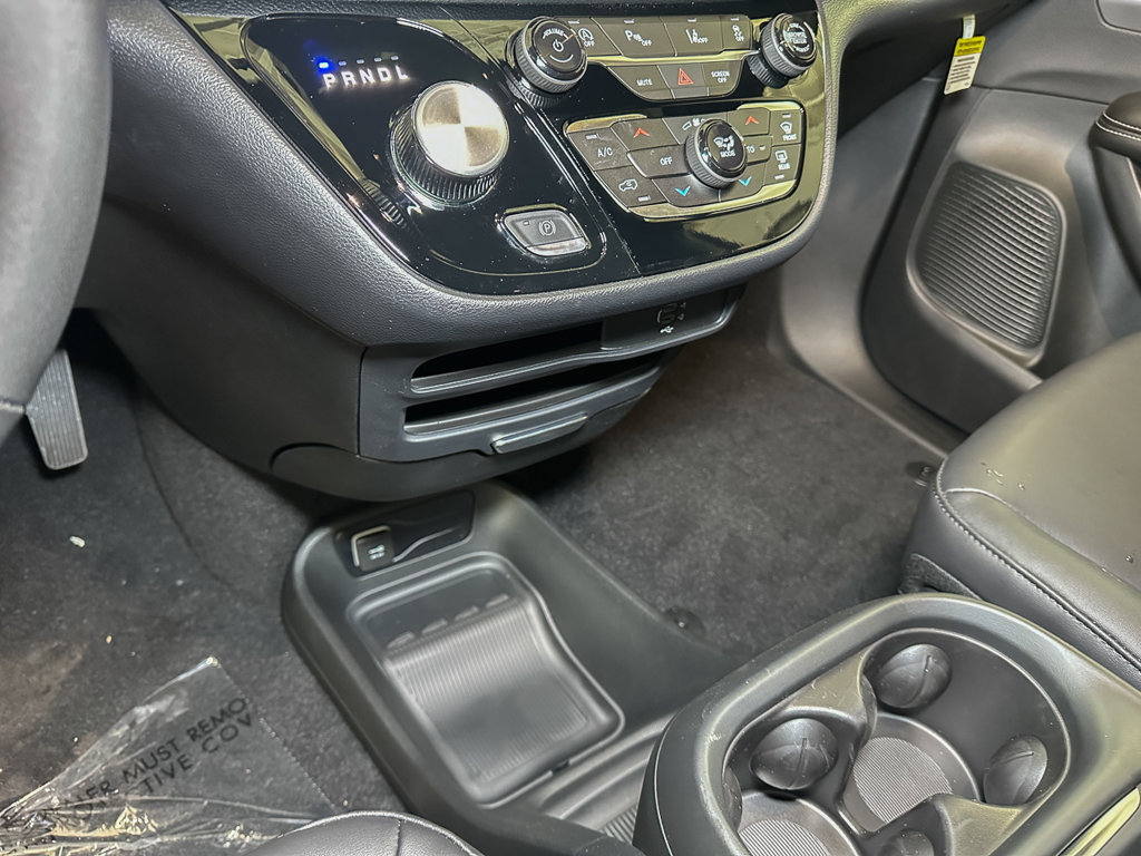 New 2027 Chrysler Pacifica Select AWD/4WD image 31