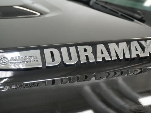 Used 2019 GMC Sierra 2500 Denali w/ Duramax Plus Package AWD/4WD image 5