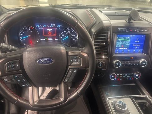 Used 2021 Ford Expedition Max Limited image 18