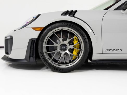 Used 2018 Porsche 911 GT2 RS image 9