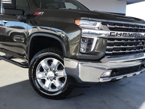 Used 2023 Chevrolet Silverado 2500 LTZ image 2