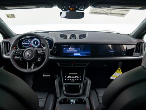 New 2026 Porsche Cayenne Turbo image 11