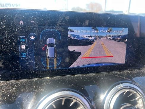 Used 2025 Mercedes-Benz GLA 250 4MATIC image 13