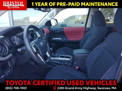 Certified 2019 Toyota Tacoma SR5 AWD/4WD image 14