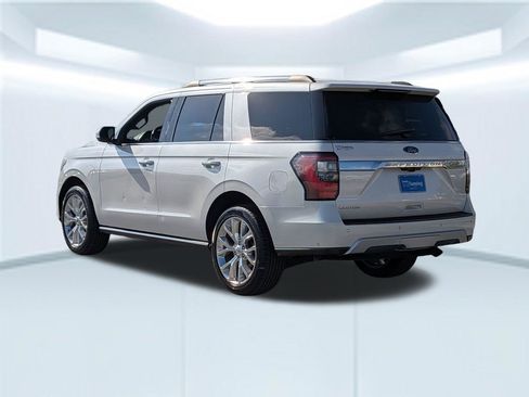Used 2018 Ford Expedition Limited w/ Equipment Group 302A RWD image 4
