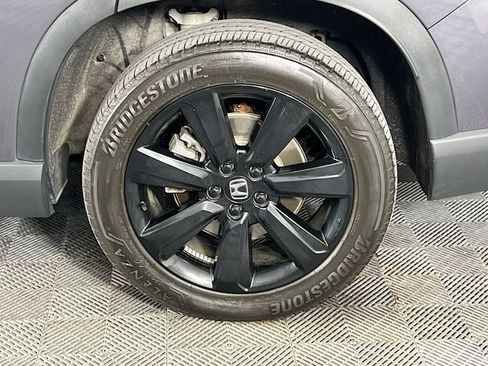 Certified 2025 Honda Pilot Black Edition image 35