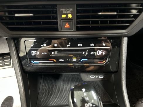 Used 2025 Volkswagen Jetta Sport FWD image 16