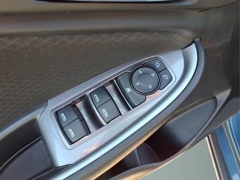 Used 2025 Chevrolet Malibu LT FWD image 9