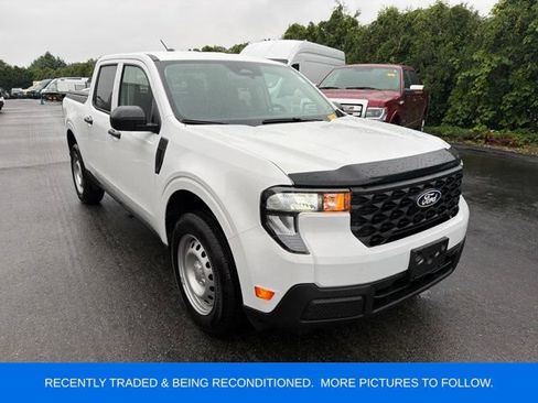 Used 2025 Ford Maverick XL w/ Equipment Group 102A AWD/4WD image 1