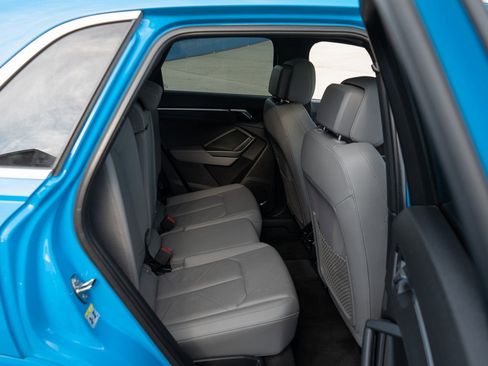 Used 2020 Audi Q3 2.0T Prestige w/ Prestige Package image 21