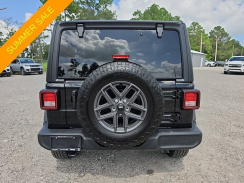Certified 2025 Jeep Wrangler Sport AWD/4WD image 4