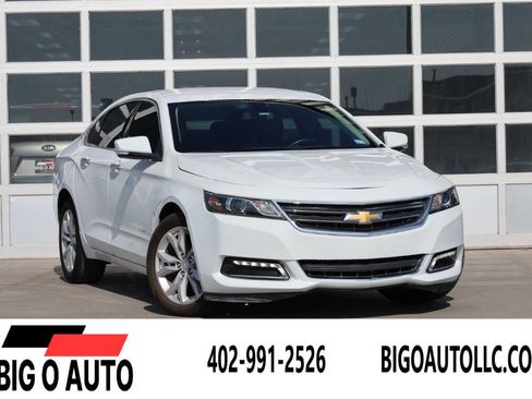 Used 2018 Chevrolet Impala LT FWD image 1