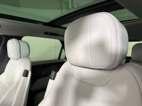 Used 2023 Land Rover Range Rover Sport SE image 13