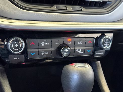 Used 2025 Jeep Compass Limited AWD/4WD image 20