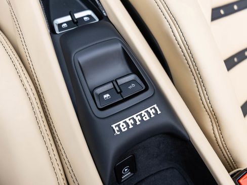 Certified 2023 Ferrari F8 Tributo RWD image 36