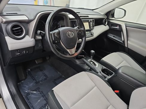 Used 2018 Toyota RAV4 XLE image 16