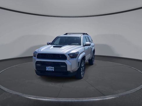 New 2026 Toyota 4Runner TRD Sport Premium AWD/4WD image 4