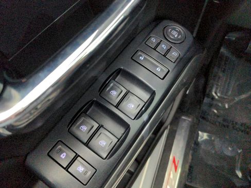 Used 2016 Chevrolet Silverado 3500 LTZ image 26