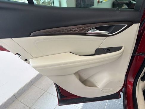 Used 2023 Buick Envision Avenir AWD/4WD image 17