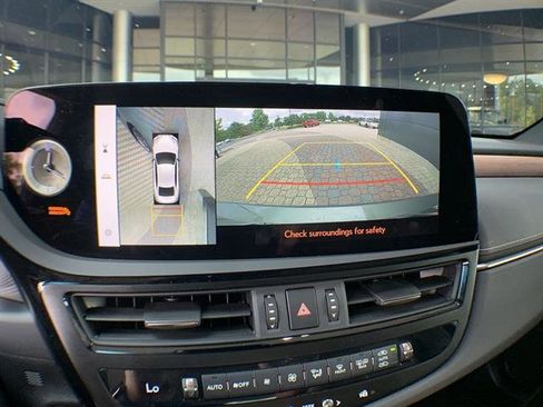 Certified 2024 Lexus ES 300h Ultra Luxury image 17