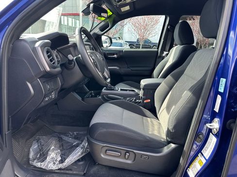 Certified 2023 Toyota Tacoma TRD Off-Road w/ Technology Package AWD/4WD image 12