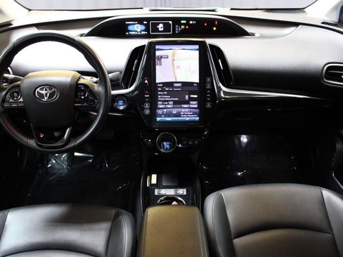 Used 2021 Toyota Prius Prime XLE FWD image 2