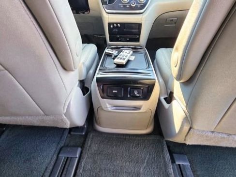 Used 2017 Toyota Sienna XLE Premium w/ Cargo Management Package image 33