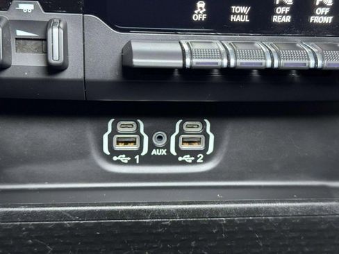 Used 2021 RAM 1500 Laramie image 14