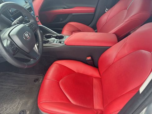 Used 2023 Toyota Camry XSE image 3