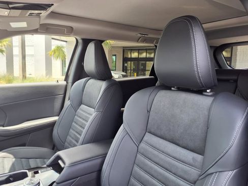New 2025 Mitsubishi Outlander SE image 7