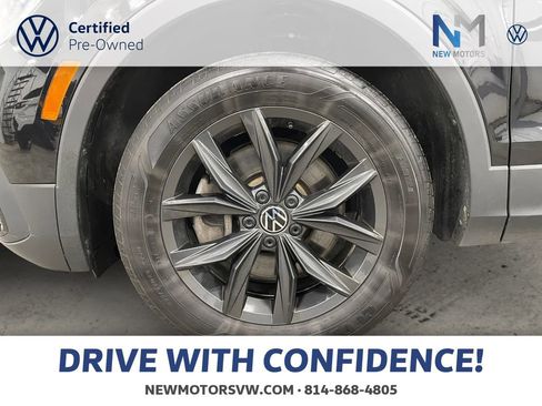 Used 2024 Volkswagen Tiguan SE AWD/4WD image 14