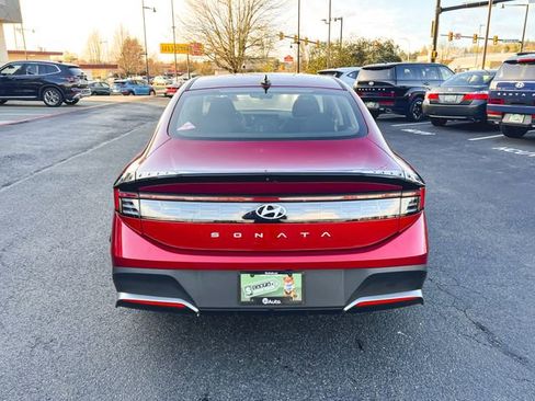 Certified 2025 Hyundai Sonata SE image 7