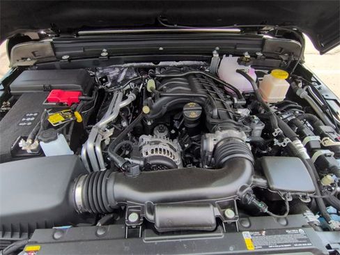 New 2025 Jeep Gladiator Sport image 30