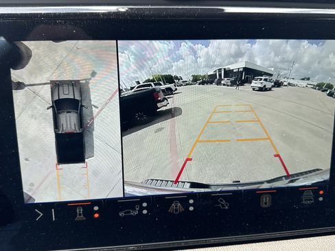 Used 2025 GMC Sierra 2500 AT4 w/ AT4 Premium Plus Package image 19