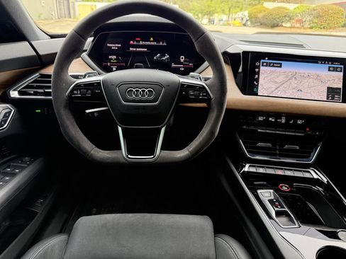 Used 2022 Audi e-tron GT Premium Plus AWD/4WD image 23