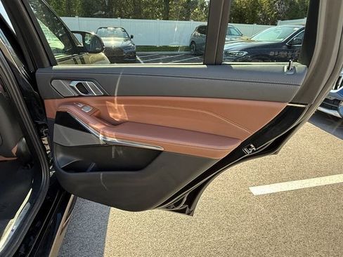 Used 2024 BMW X7 M60i w/ M Sport Professional Package AWD/4WD image 32