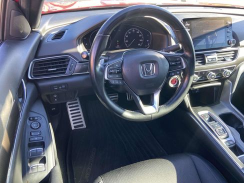 Used 2020 Honda Accord Sport image 2