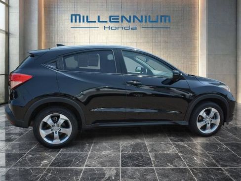 Used 2017 Honda HR-V EX-L image 5