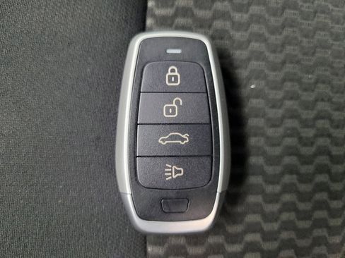 Used 2023 Nissan Sentra S FWD image 32