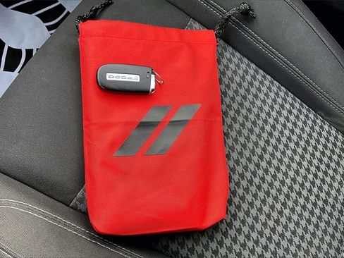 Used 2023 Dodge Challenger SXT image 32