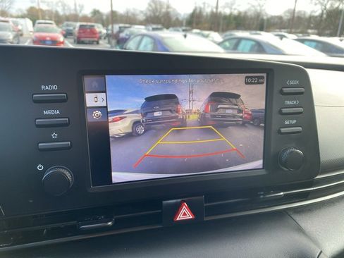 Certified 2025 Hyundai Elantra Sport image 11