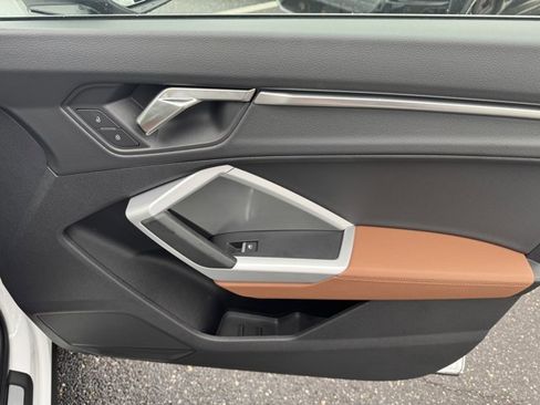 Certified 2025 Audi Q3 2.0T Premium w/ Convenience Package image 30