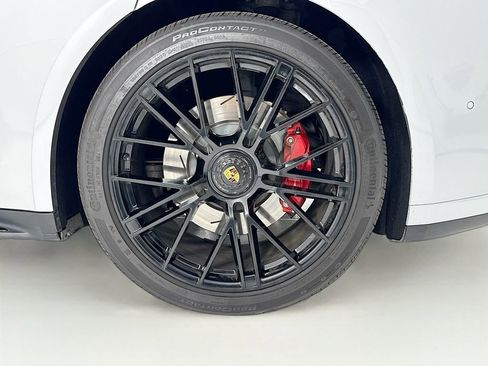 Certified 2025 Porsche Panamera GTS image 36